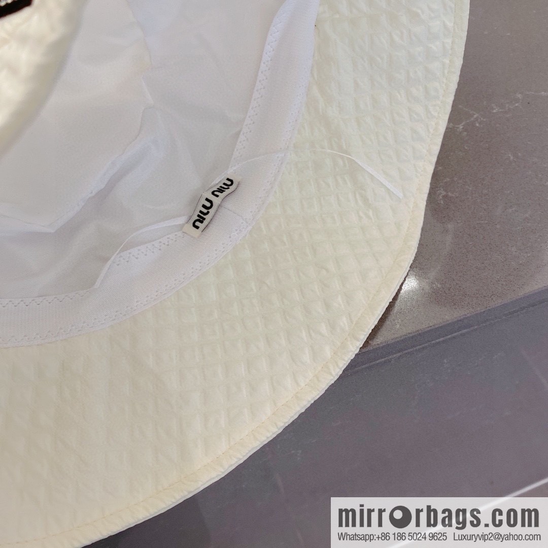 MIUMIU bucket hat