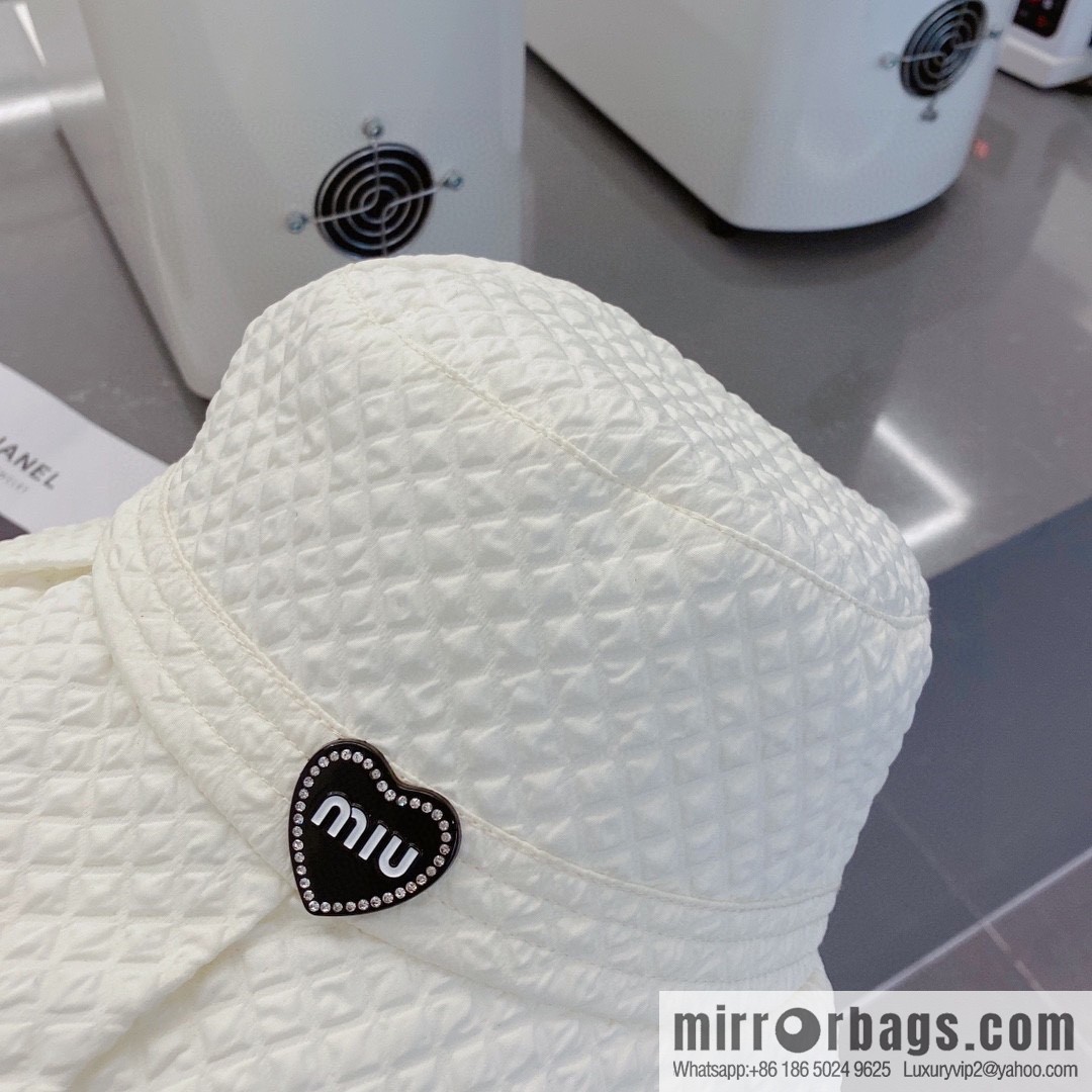 MIUMIU bucket hat