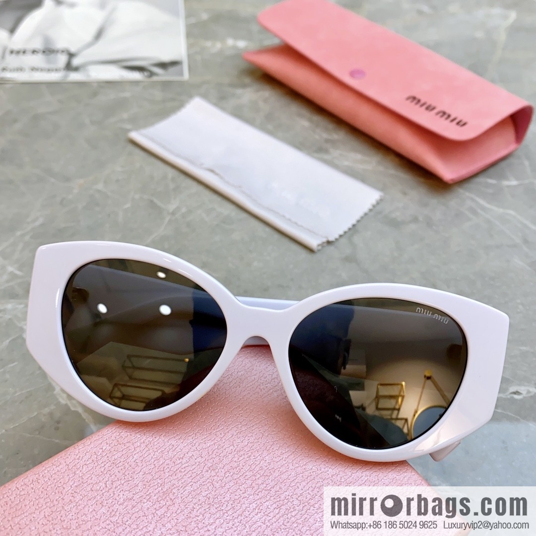 MIUMIU's new women's sunglasses