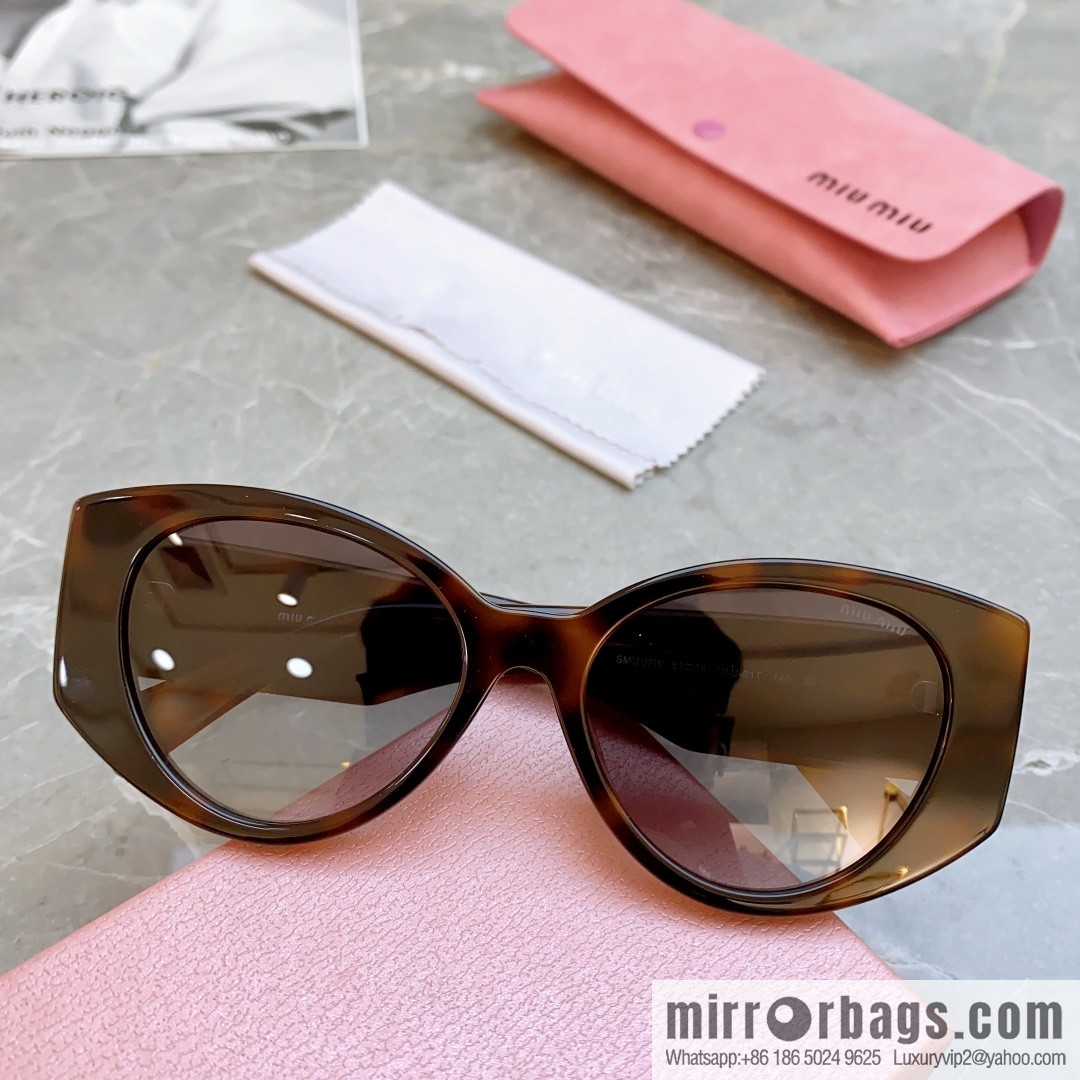 MIUMIU's new women's sunglasses
