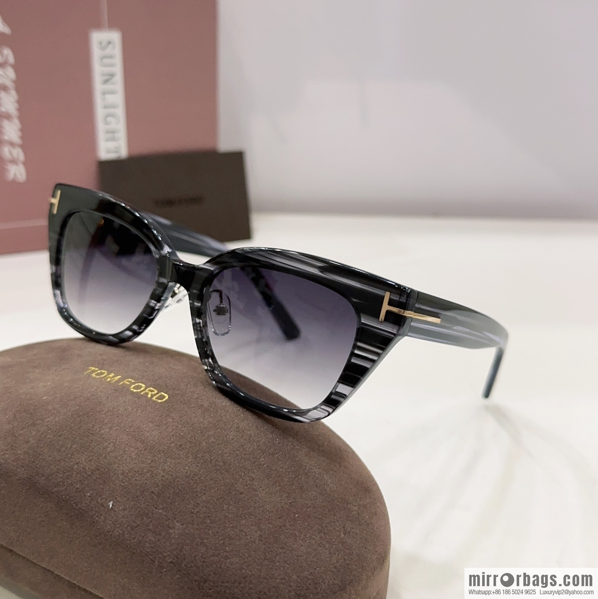 TOM FORD Tom Ford Square Unisex Sunglasses