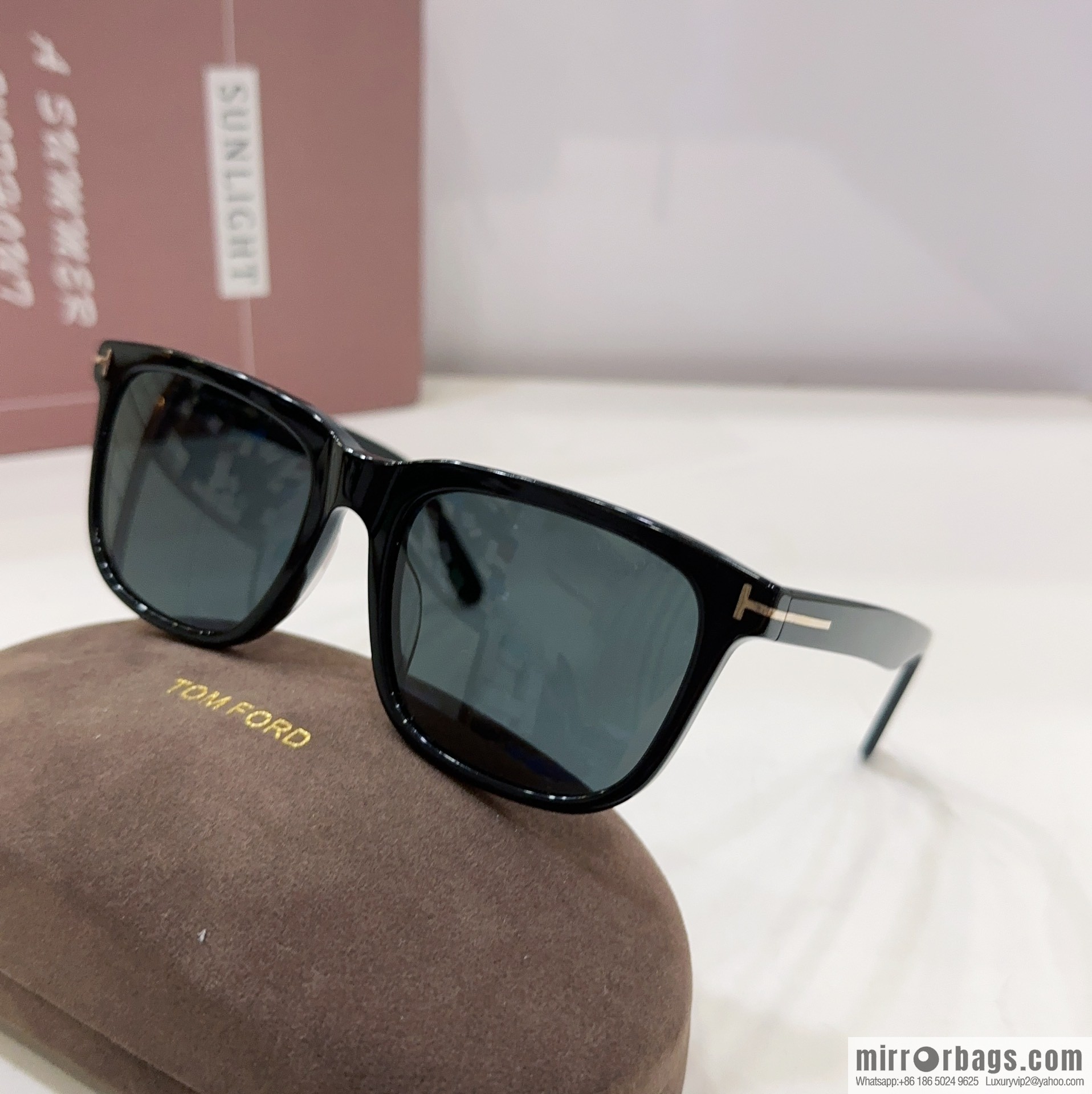 TOM FORD Tom Ford Square Unisex Sunglasses