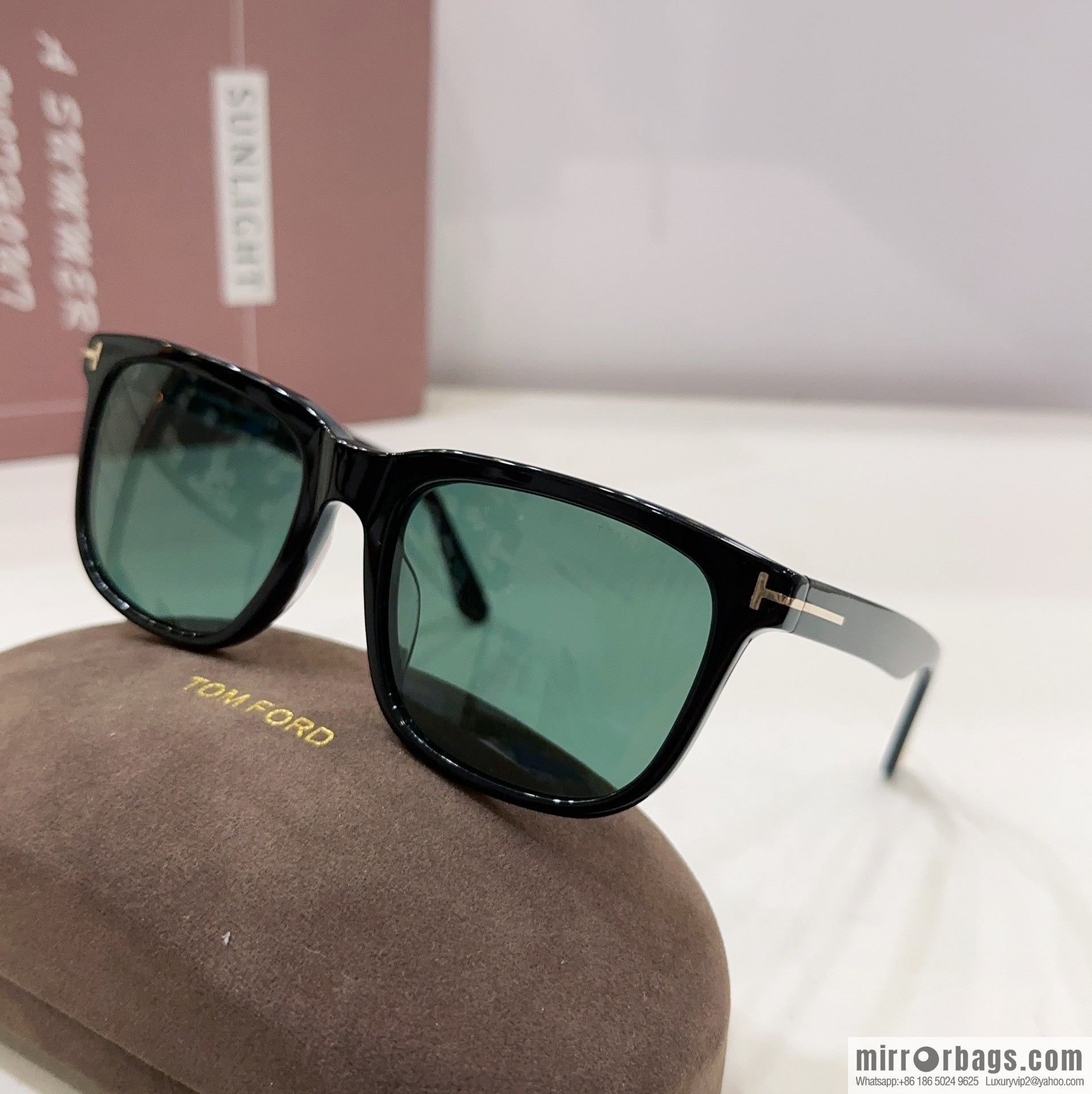 TOM FORD Tom Ford Square Unisex Sunglasses
