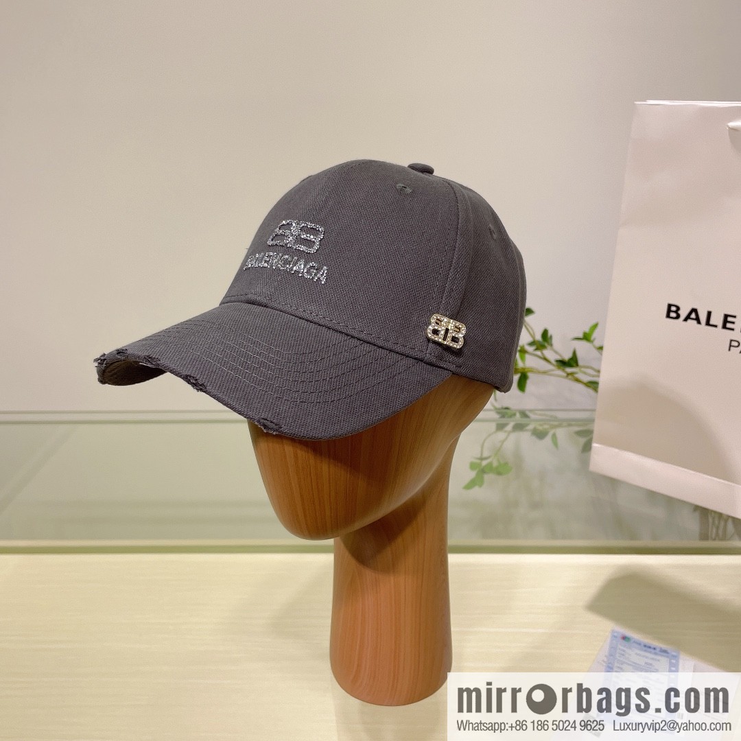 Balenciaga Balenciaga's new couple baseball cap