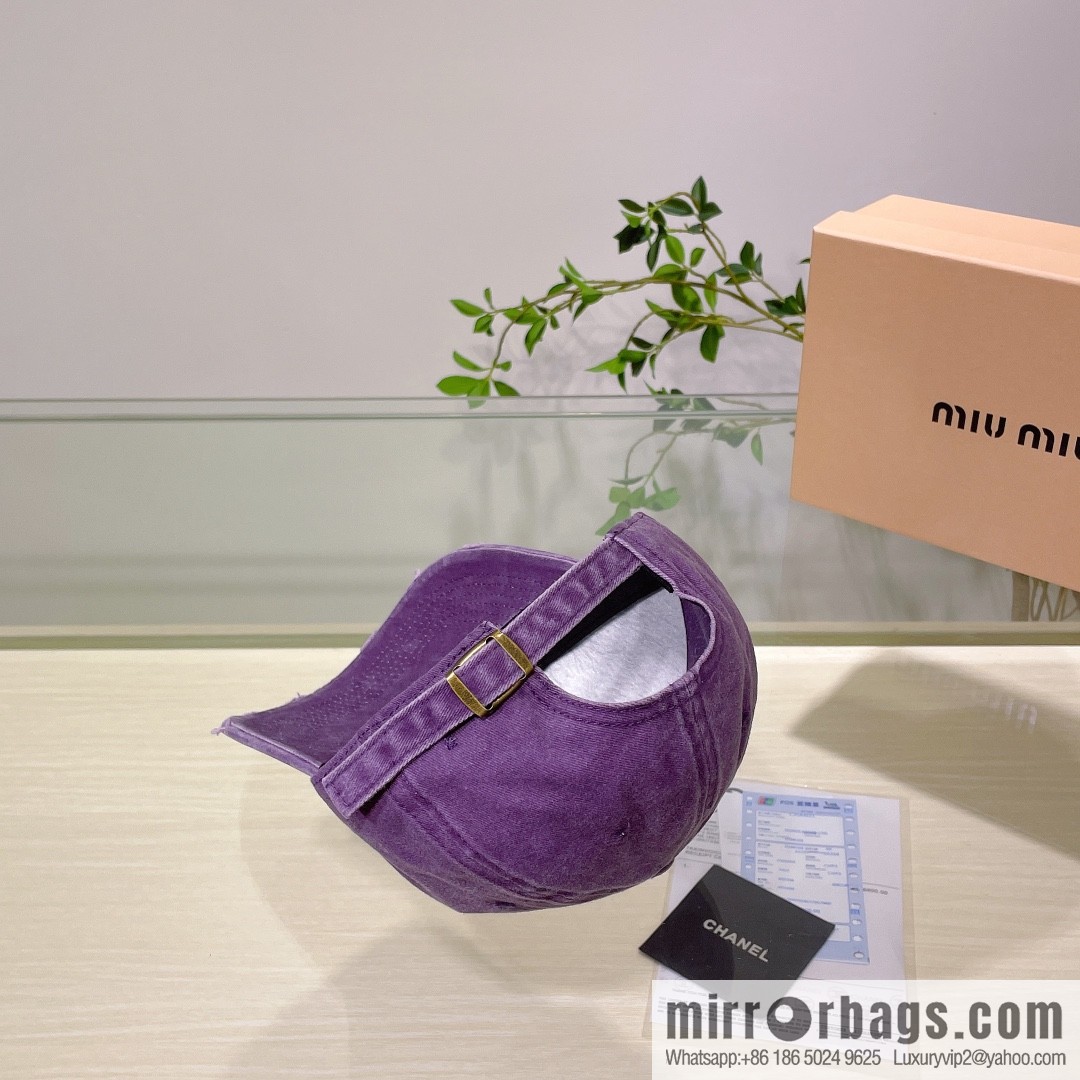MIUMIU Miu Miu's new plain baseball cap