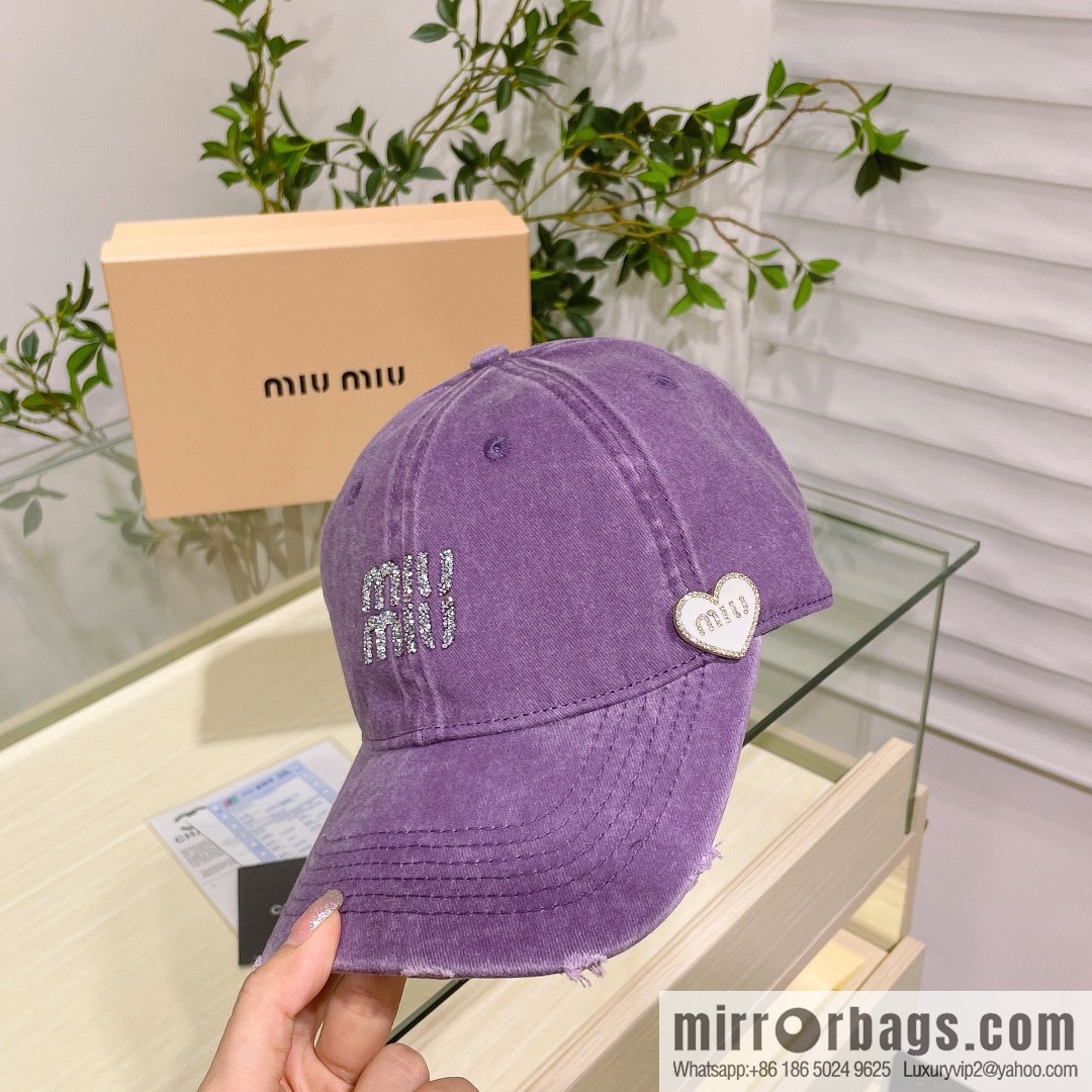 MIUMIU Miu Miu's new plain baseball cap