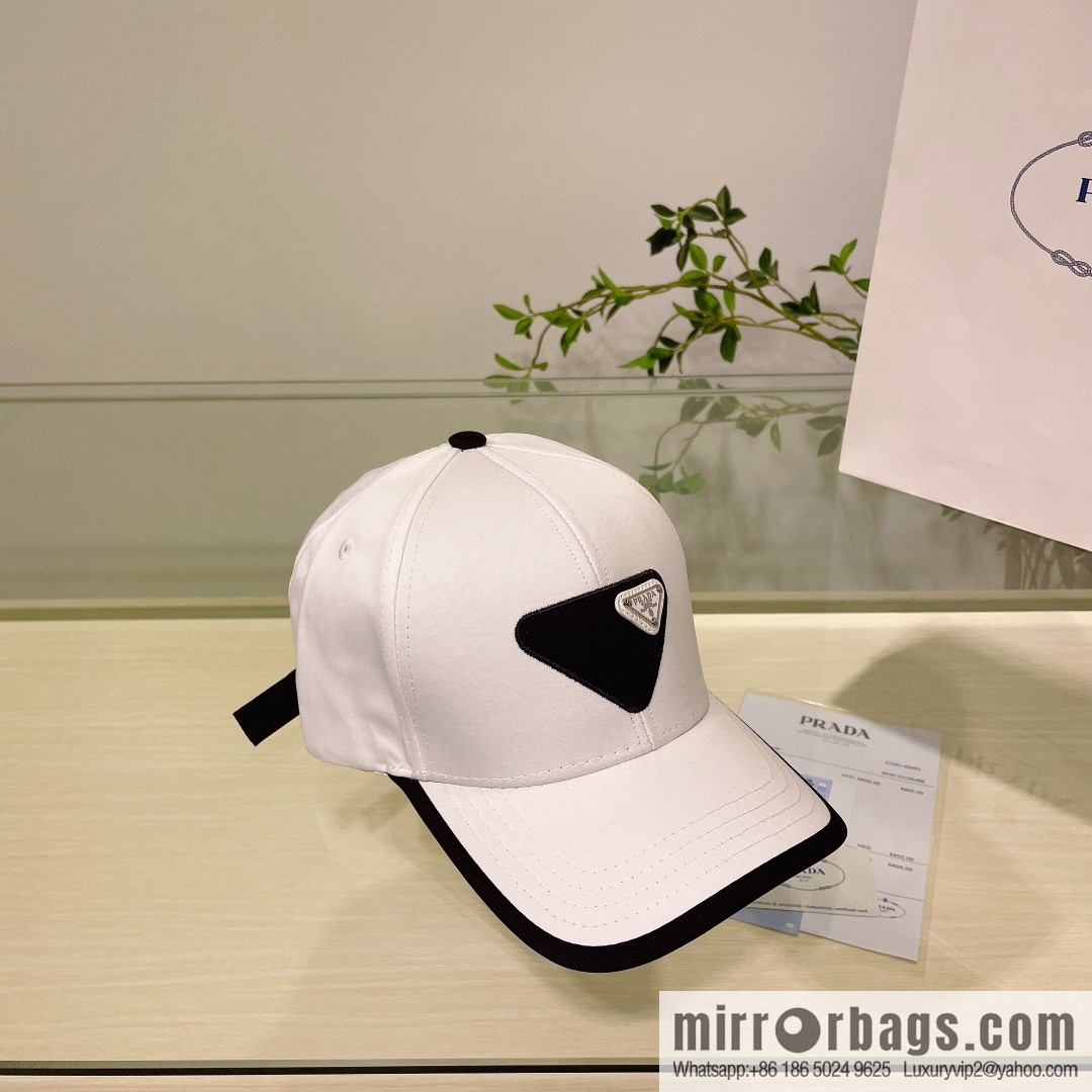 PRADA's new unisex baseball cap