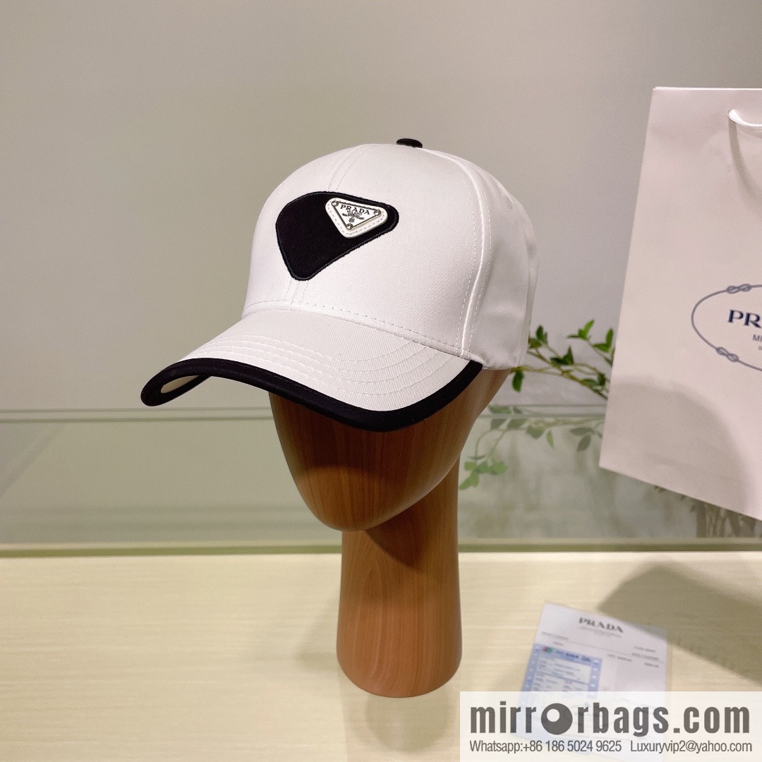 PRADA's new unisex baseball cap