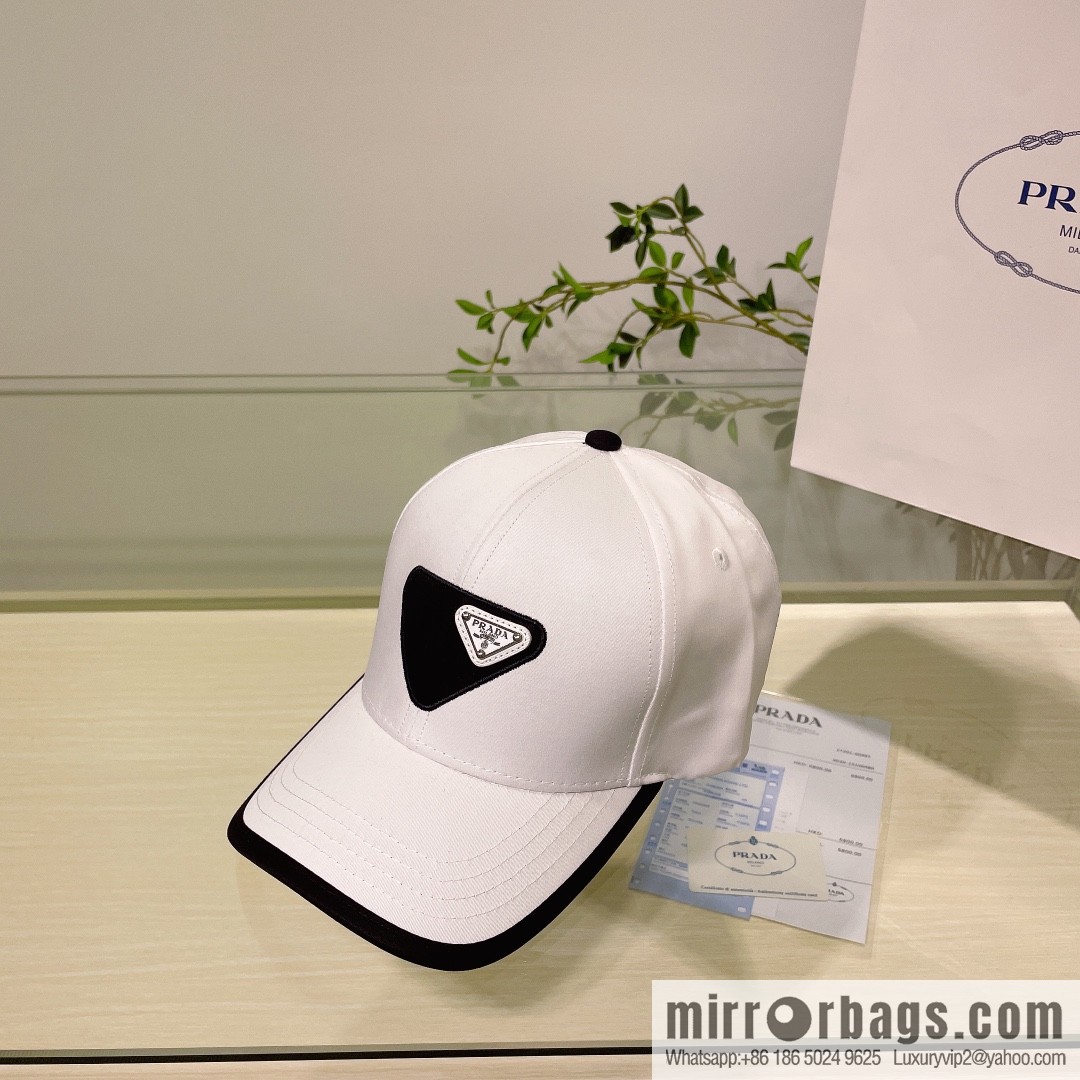 PRADA's new unisex baseball cap