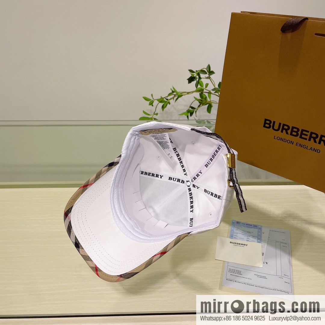 Burberry Burberry three-dimensional embroidery original baseball cap