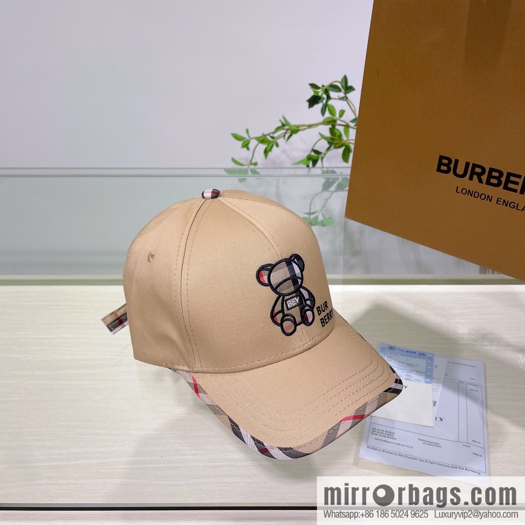 Burberry Burberry three-dimensional embroidery original baseball cap