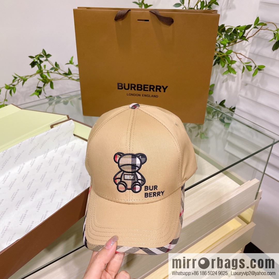 Burberry Burberry three-dimensional embroidery original baseball cap