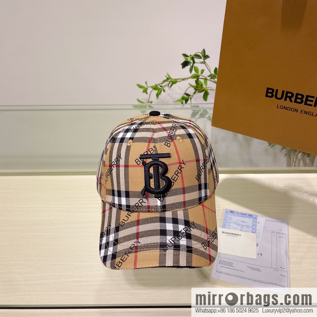 Burberry Burberry three-dimensional embroidery original baseball cap
