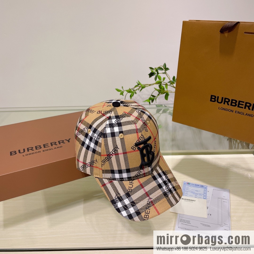 Burberry Burberry three-dimensional embroidery original baseball cap