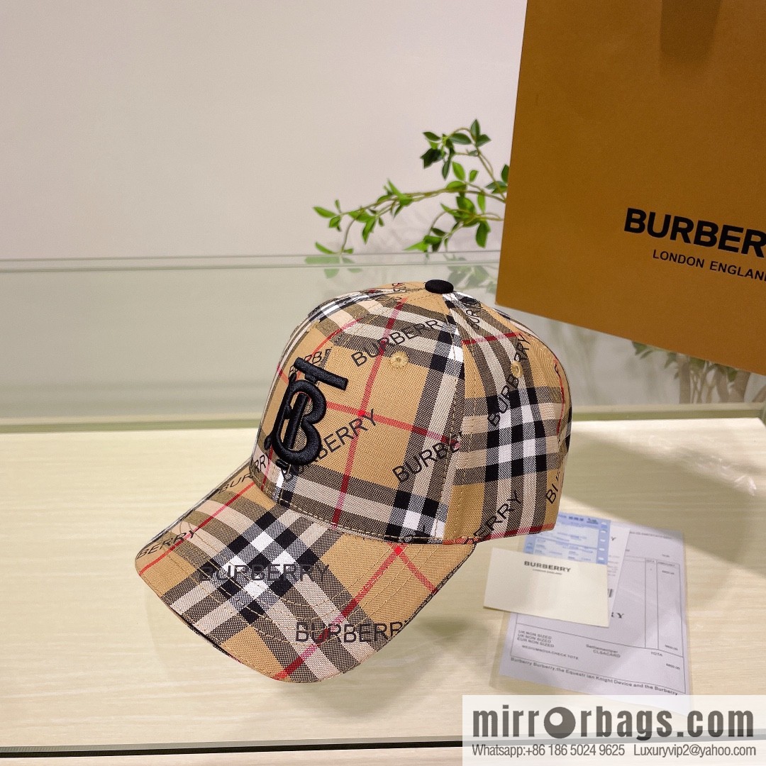 Burberry Burberry three-dimensional embroidery original baseball cap