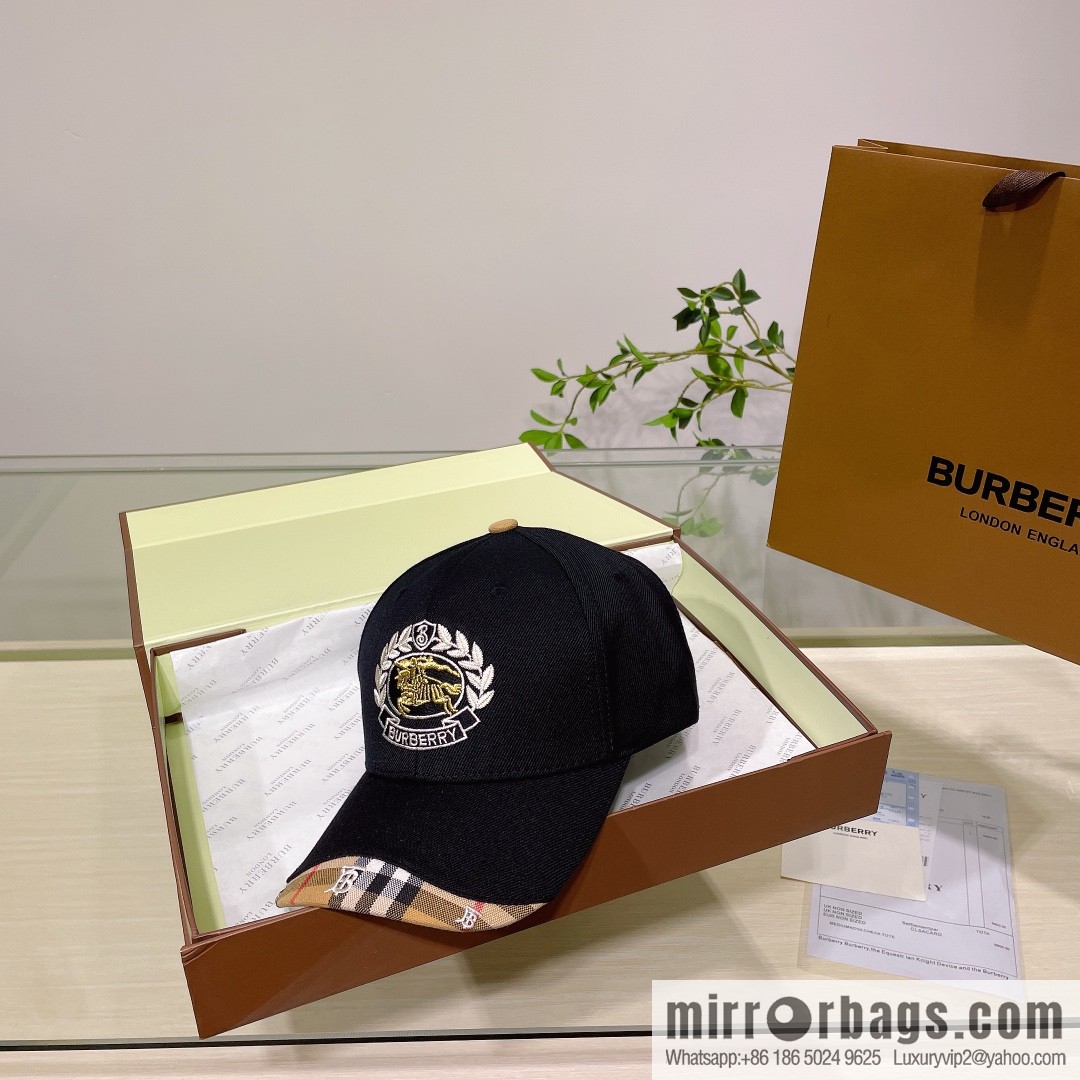 Burberry Burberry three-dimensional embroidery original baseball cap