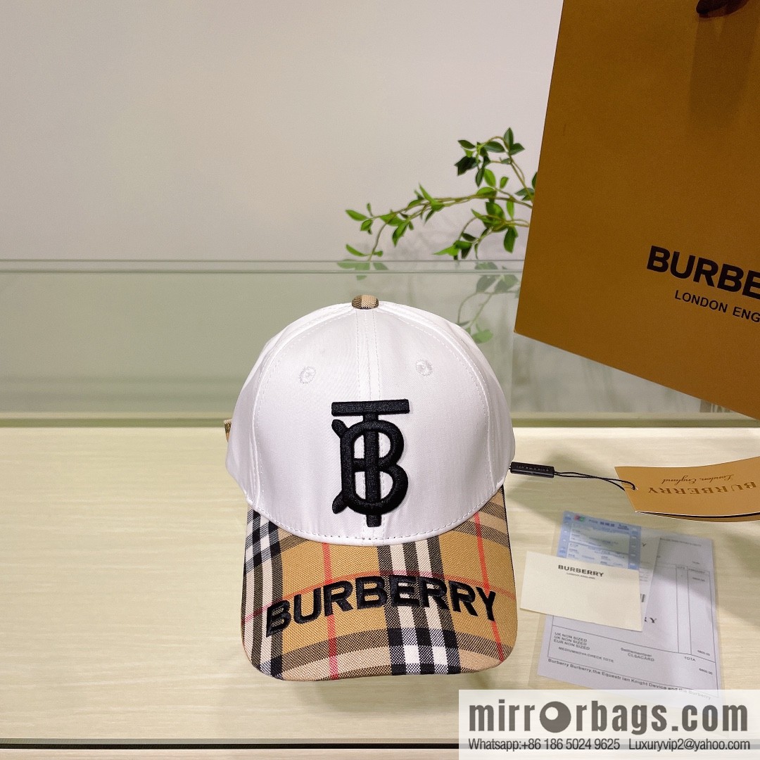 Burberry Burberry three-dimensional embroidery original baseball cap