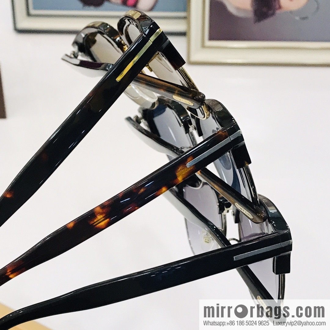 TOM FORD Ultra Light Unisex Sunglasses