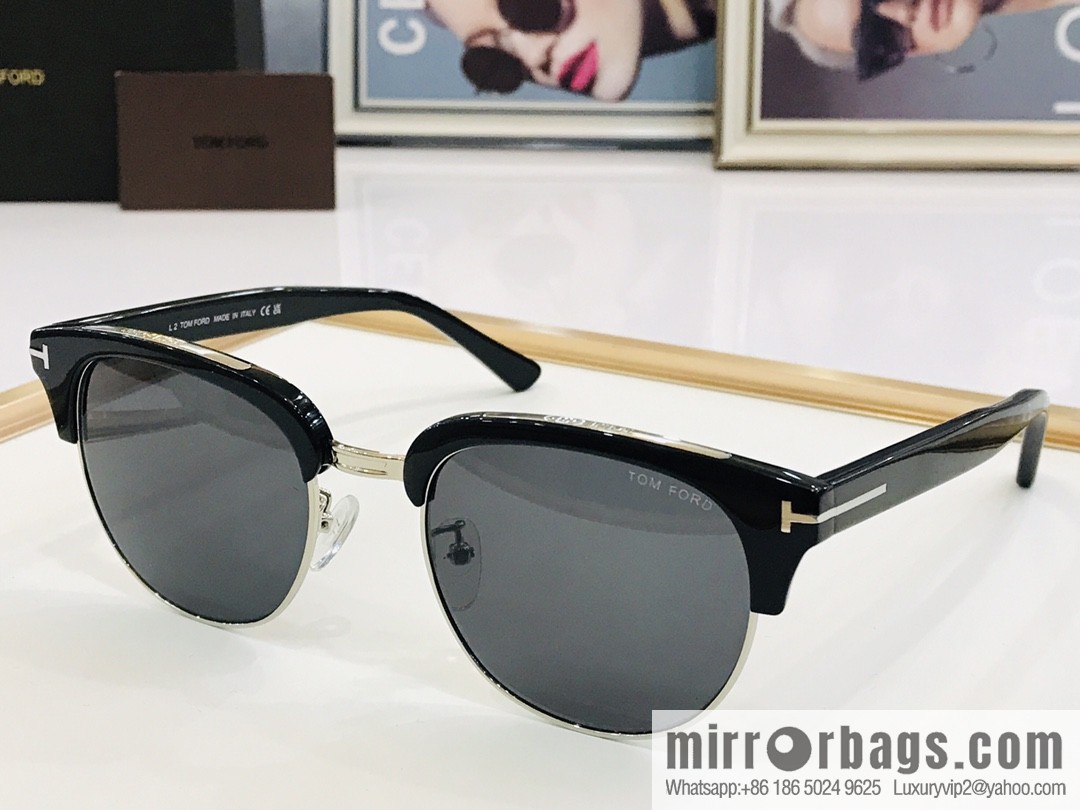 TOM FORD Ultra Light Unisex Sunglasses
