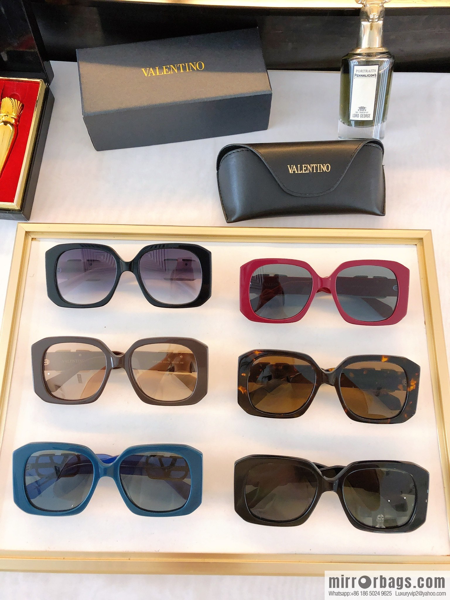 VALENTINO Valentino Large Box Unisex Sunglasses