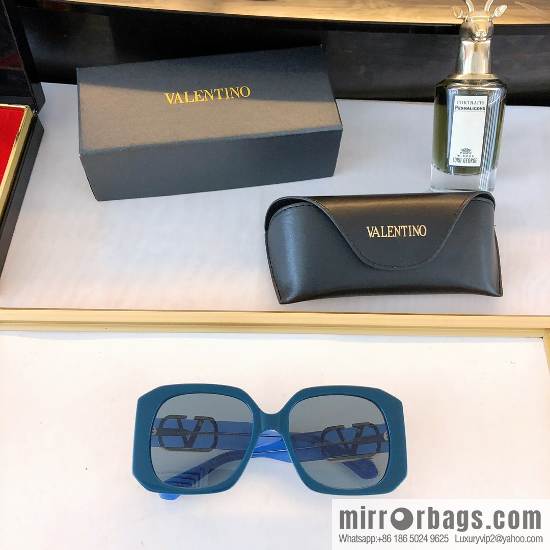 VALENTINO Valentino Large Box Unisex Sunglasses