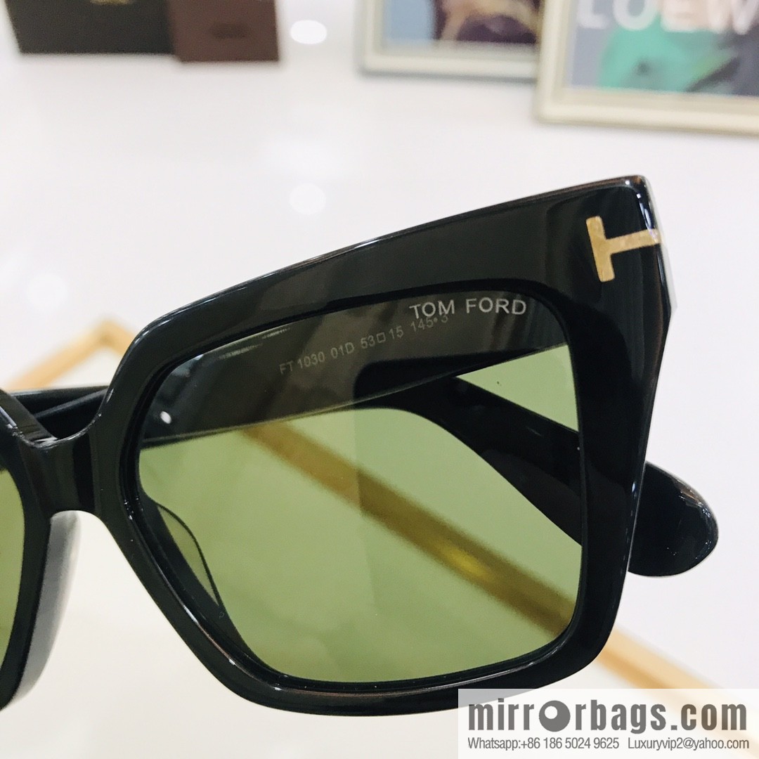 TOM FORD Ultra Light Unisex Sunglasses