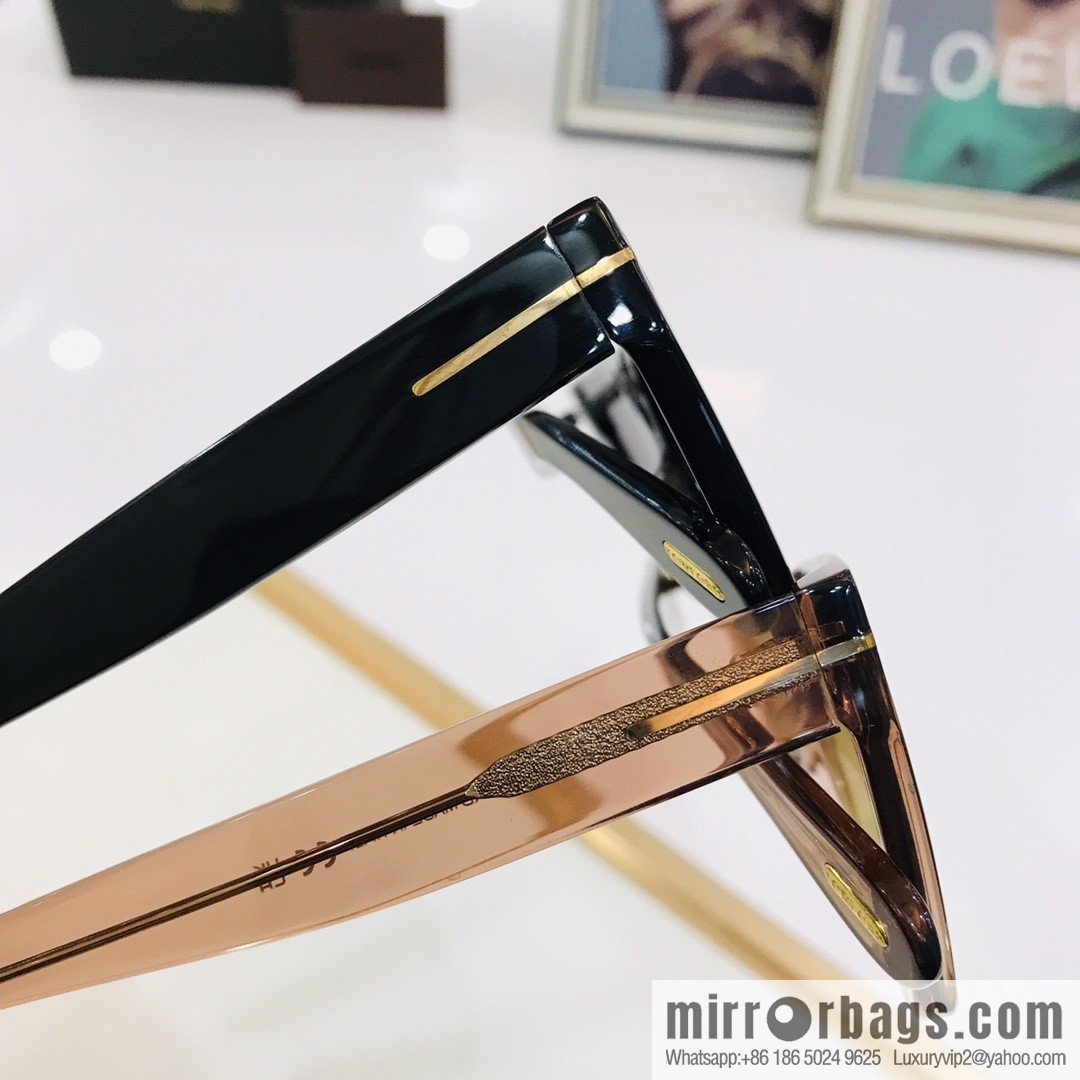 TOM FORD Ultra Light Unisex Sunglasses
