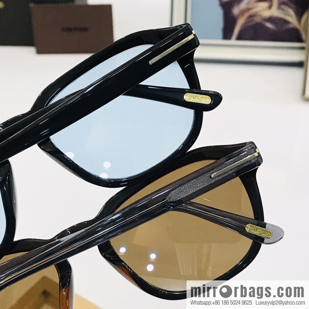 TOM FORD Ultra Light Unisex Sunglasses