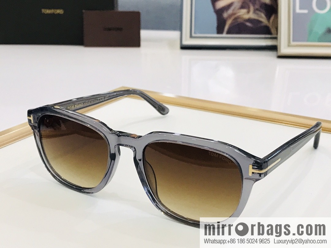 TOM FORD Ultra Light Unisex Sunglasses