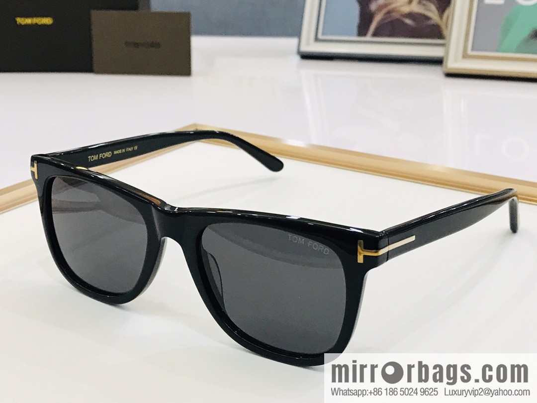TOM FORD Ultra Light Unisex Sunglasses