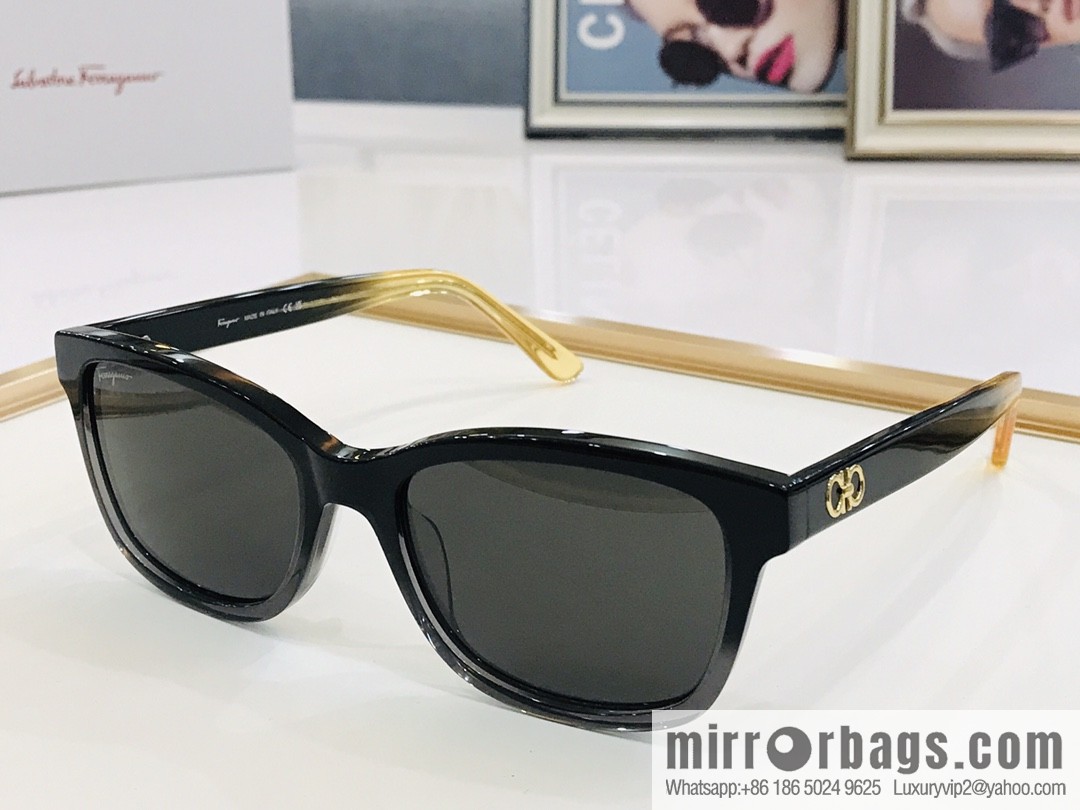 Ferragamo logo temple sunglasses