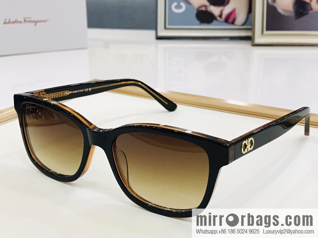 Ferragamo logo temple sunglasses