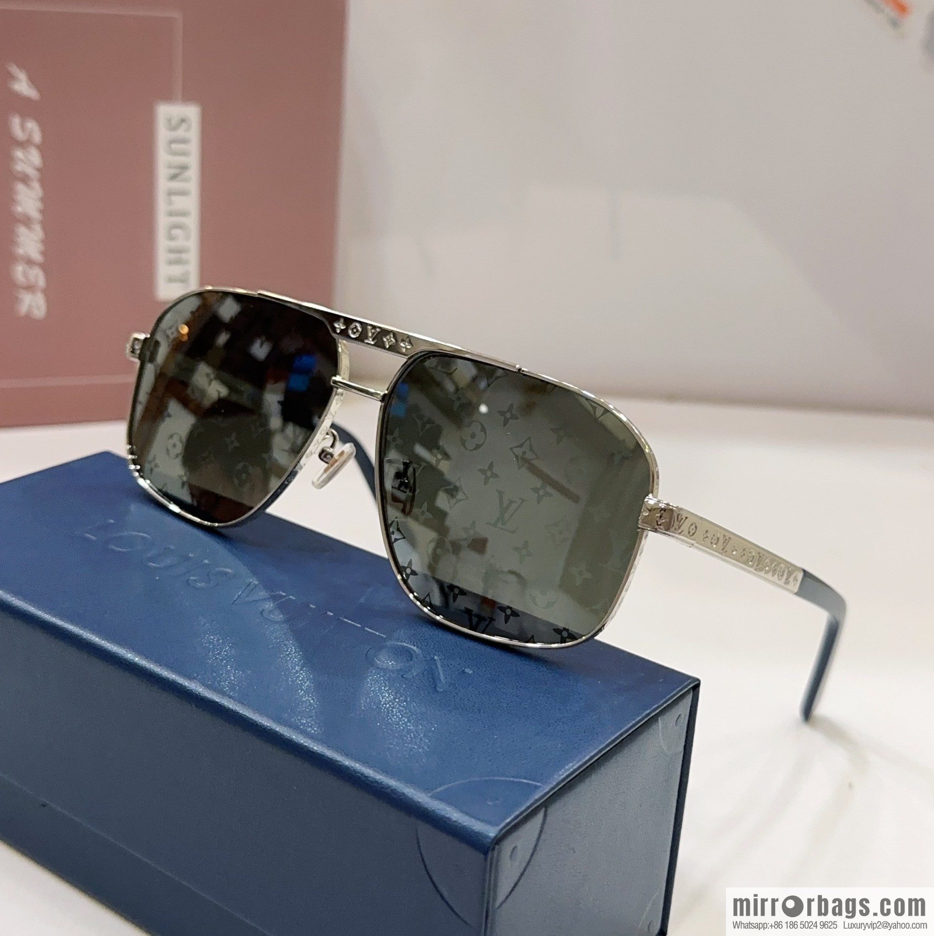 LV Louis Vuitton Square Unisex Sunglasses