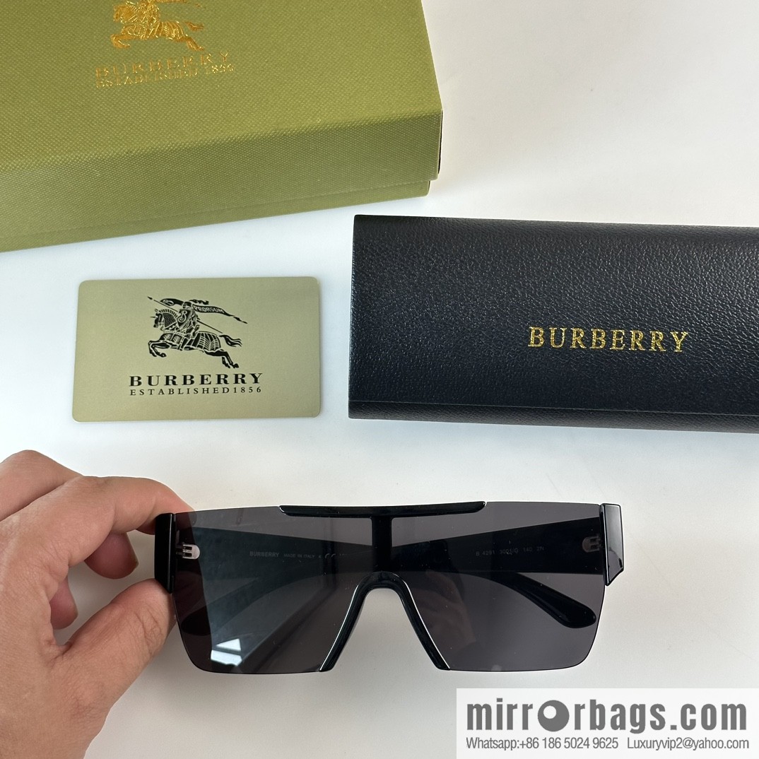 Burberry Burberry Men's and Women's One-piece Sunglasses