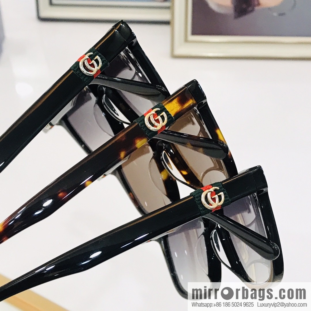 GUCCI Gucci Perfect Plate Frame Unisex Sunglasses