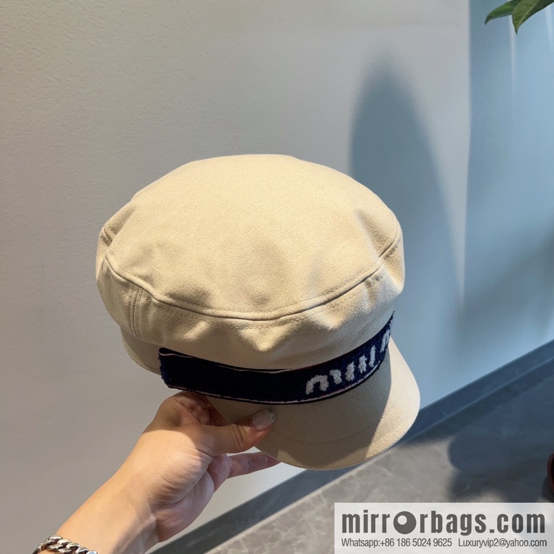 Miu miumiu duck tongue military cap