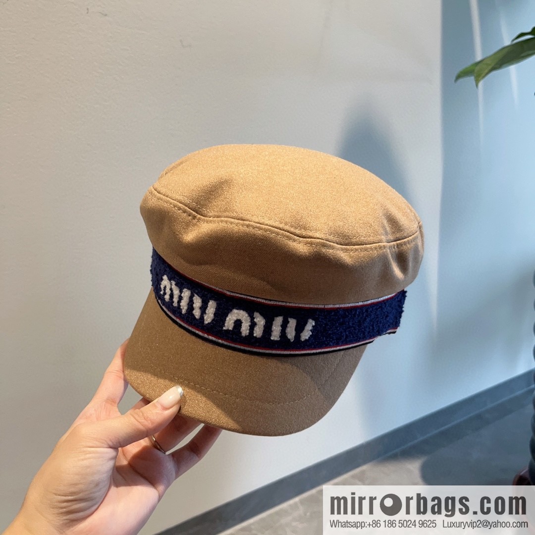 Miu miumiu duck tongue military cap