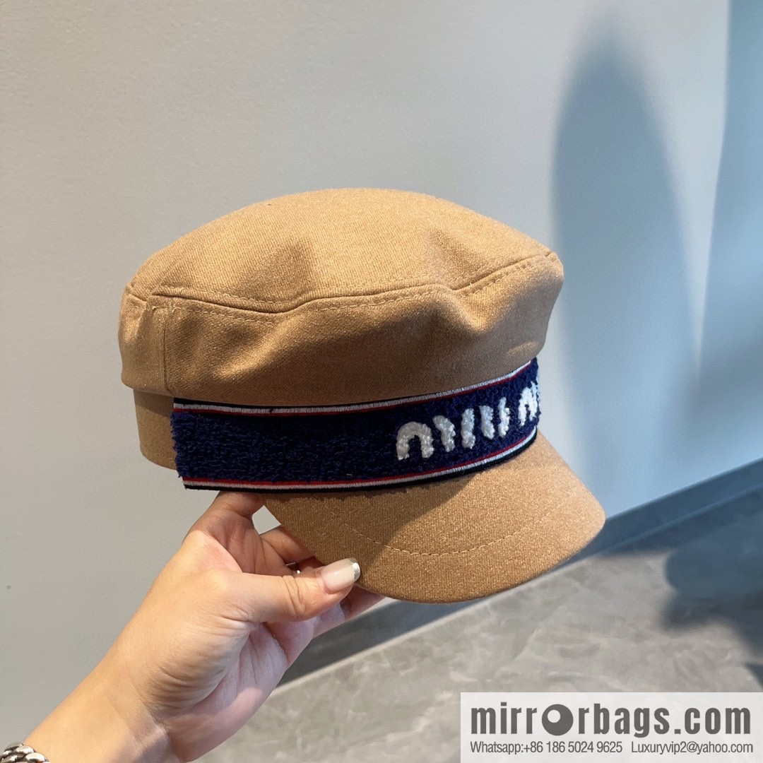 Miu miumiu duck tongue military cap
