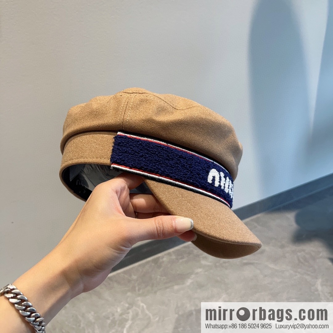 Miu miumiu duck tongue military cap