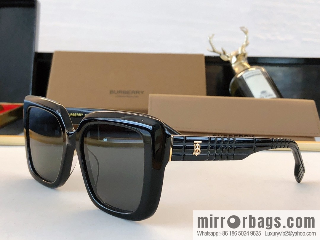 Burberry Burberry temple three-dimensional plaid women's sunglasses