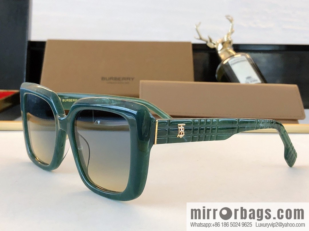 Burberry Burberry temple three-dimensional plaid women's sunglasses