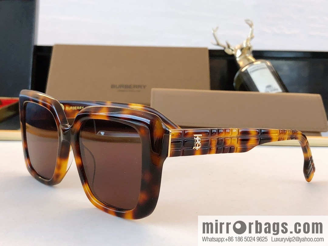 Burberry Burberry temple three-dimensional plaid women's sunglasses