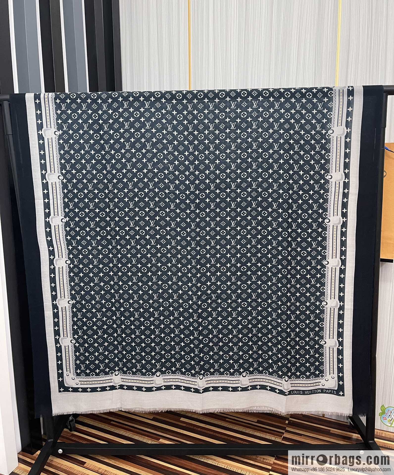 LV Louis Vuitton 2023 latest ring velvet long towel