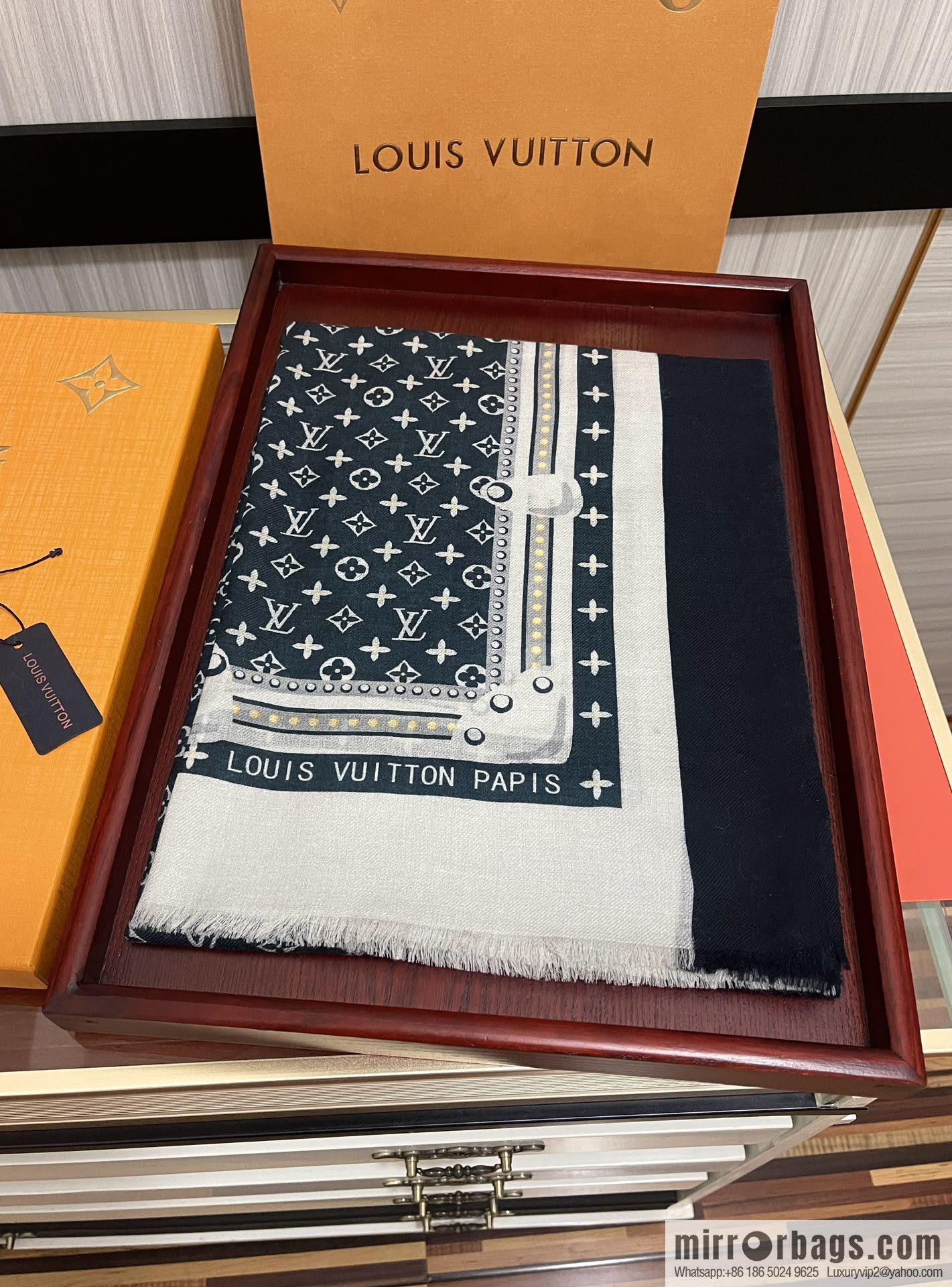LV Louis Vuitton 2023 latest ring velvet long towel