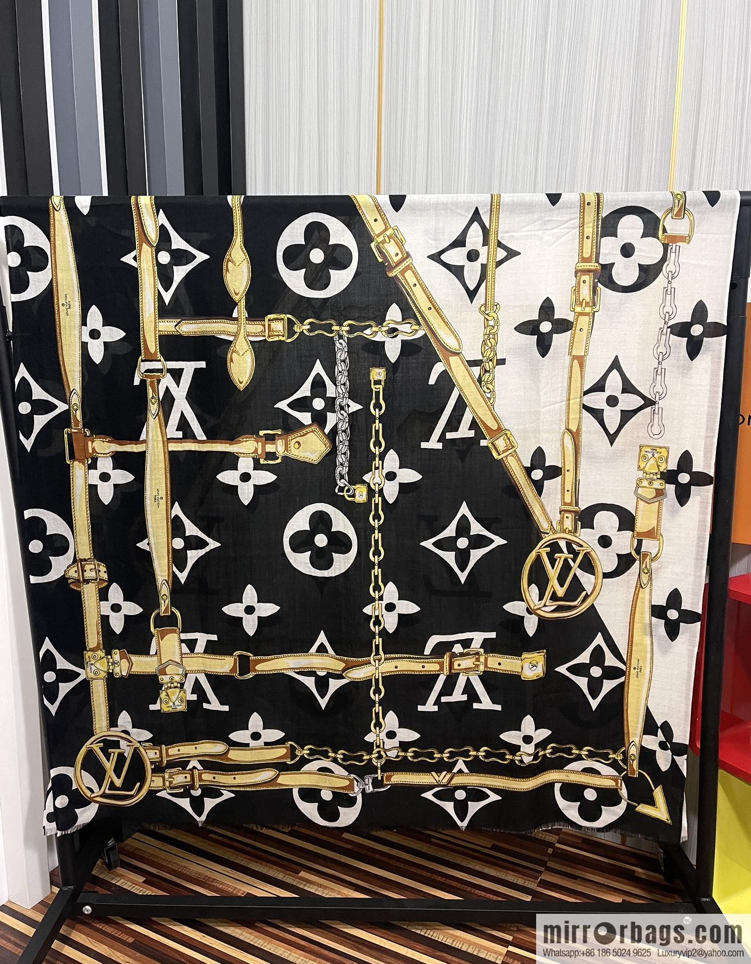 LV Louis Vuitton double-sided ring velvet long towel