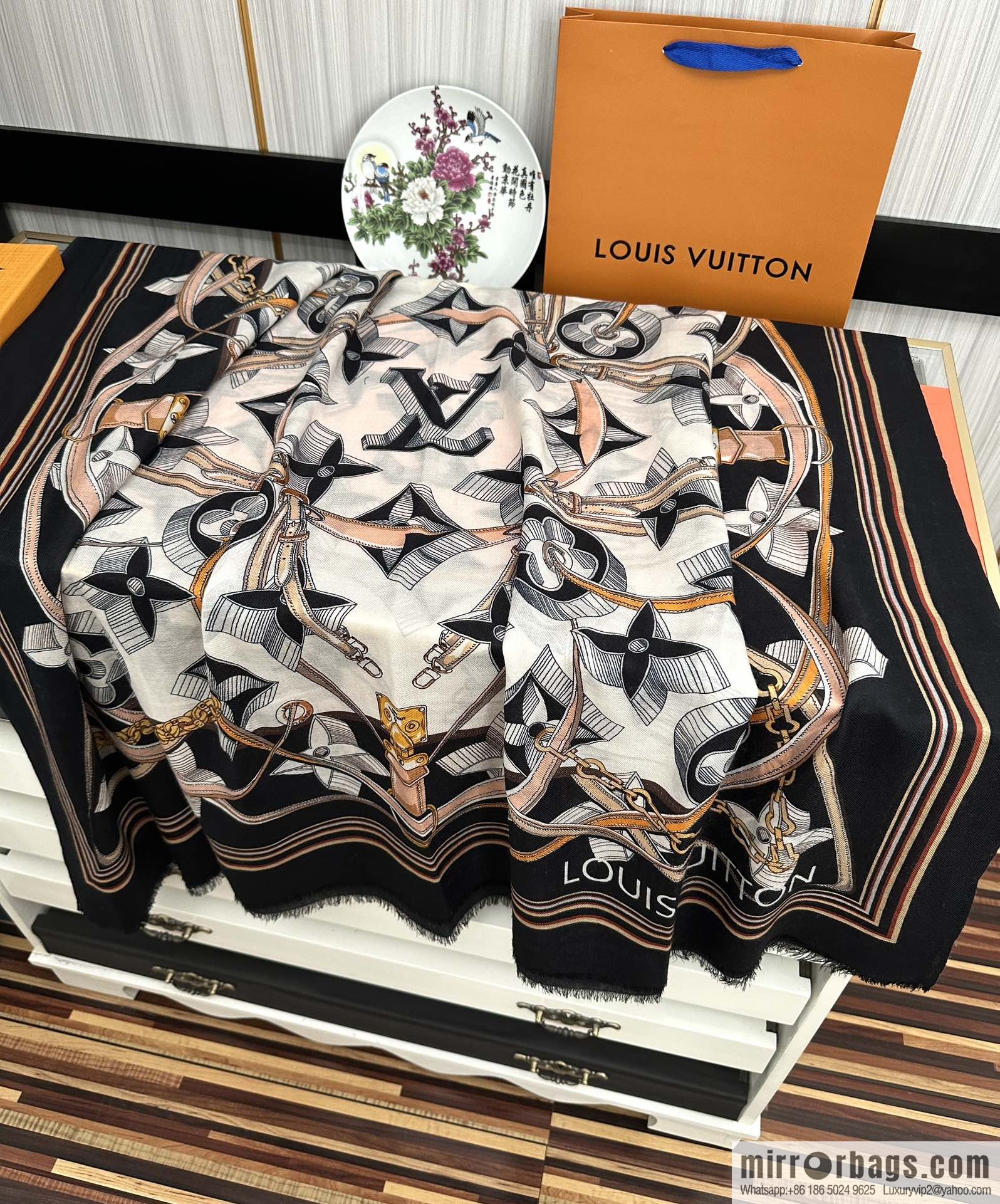 LV Louis Vuitton's latest cashmere towel