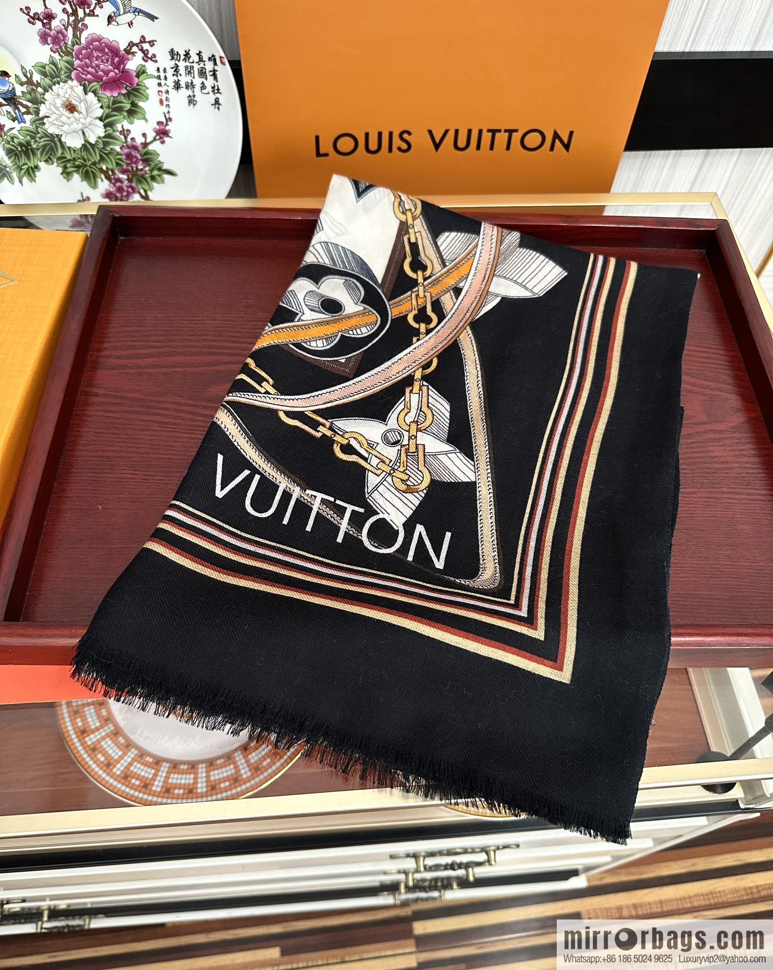 LV Louis Vuitton's latest cashmere towel