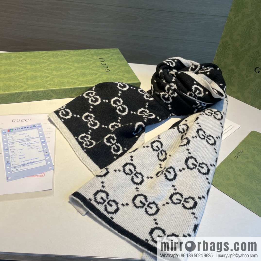 GUCCI Gucci double-sided jacquard classic cashmere scarf