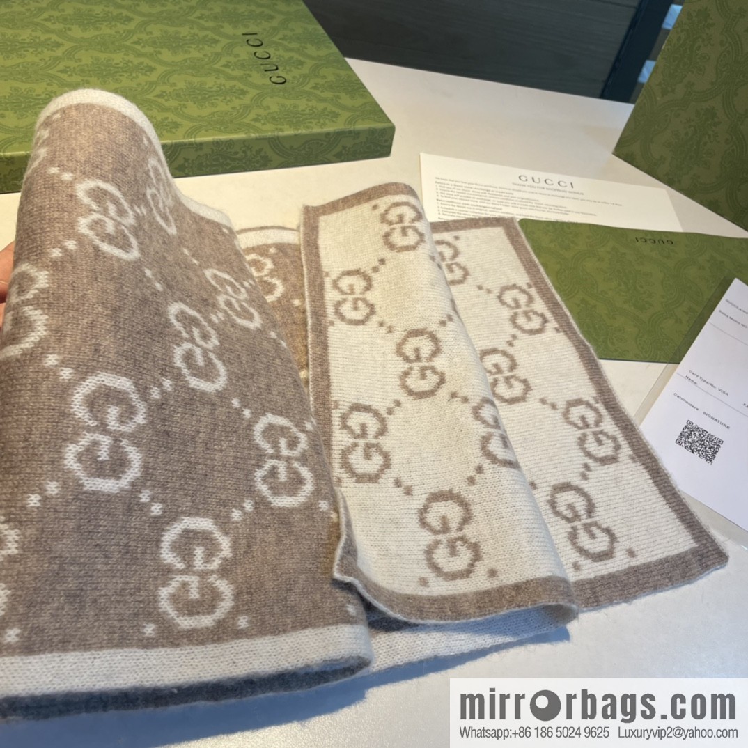 GUCCI Gucci double-sided jacquard classic cashmere scarf