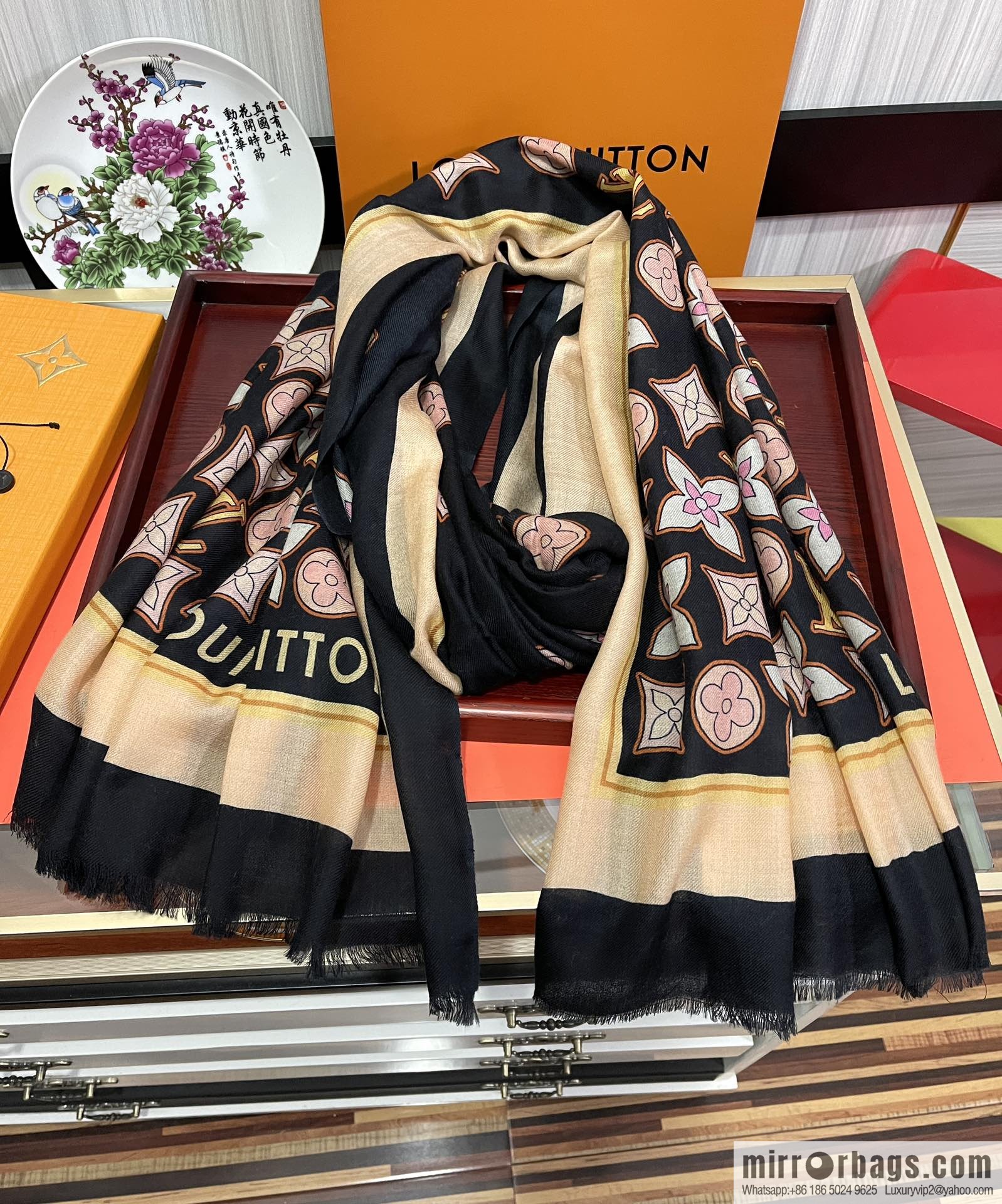 LV Louis Vuitton 300 cashmere long towels